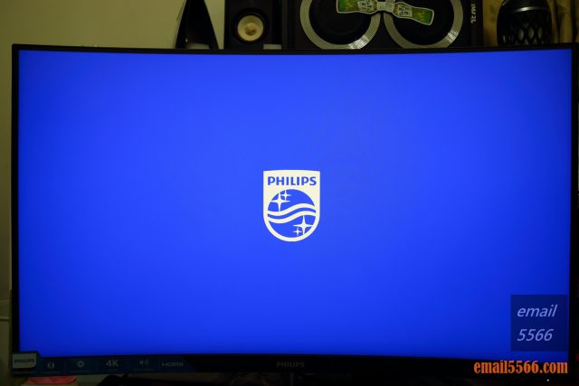 PHILIPS 飛利浦32吋曲面4K高畫質顯示器開箱-PHILIPS LOGO為藍底白字